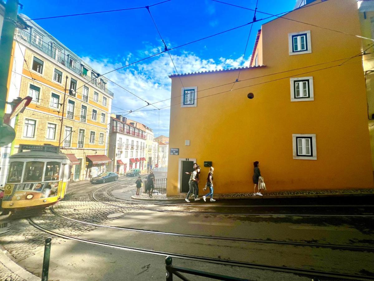 Discover Lisbons History - Stylish Apartment In Alfama Bagian luar foto