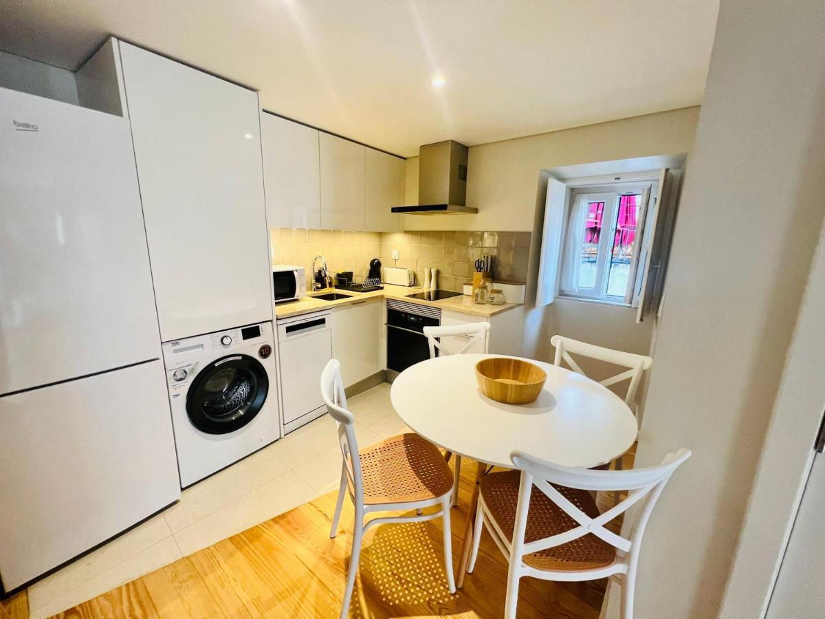 Discover Lisbons History - Stylish Apartment In Alfama Bagian luar foto